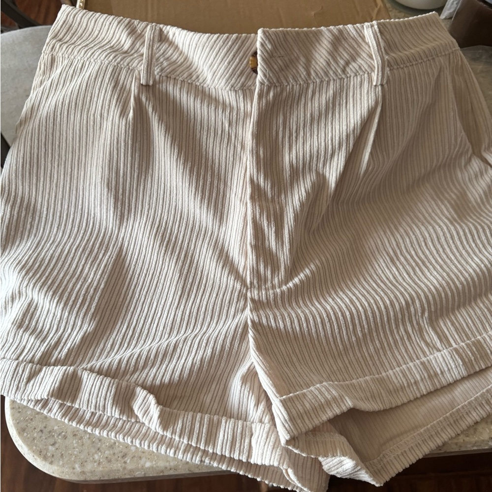 Women's Cream Shorts